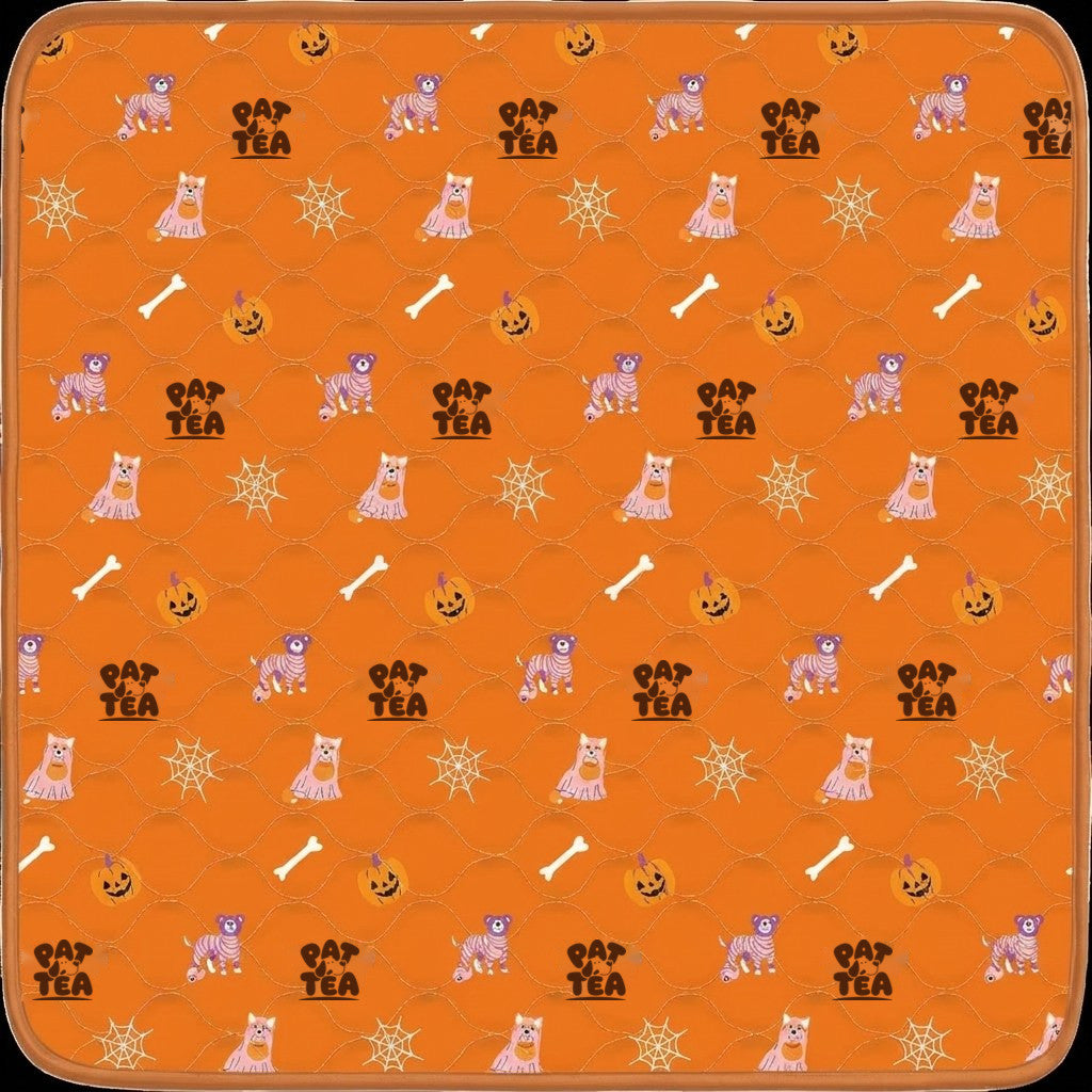 Tapis de propreté lavable Pattéa orange édition Halloween à motif chiens déguisés, citrouilles et logo Pattéa